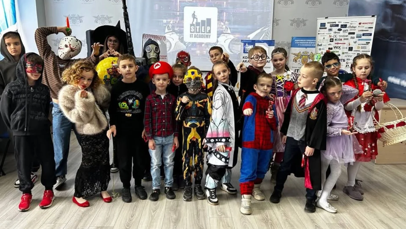 Кейс-день «Косплей»: учні в образах улюблених персонажів